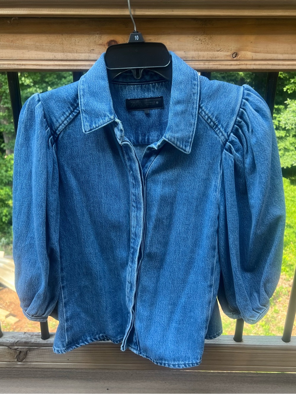 Zara Denim Puff Sleeve Button-Front Shirt Top sz M